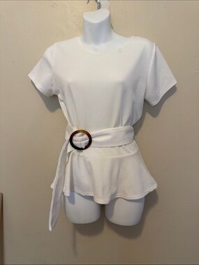 Discreet White Short-Sleeve Peplum Top with Waist Tie